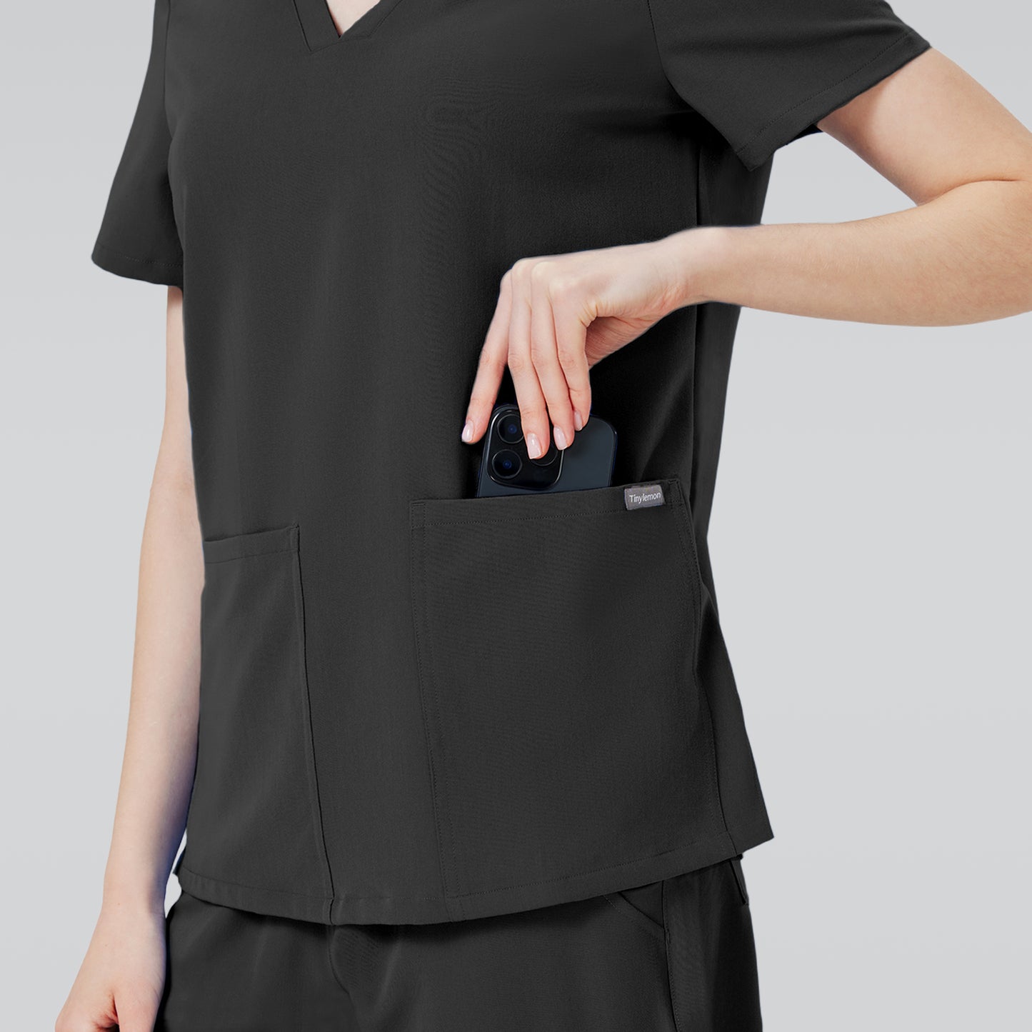 Women Scrub Top - 4 Pockets V-Neck